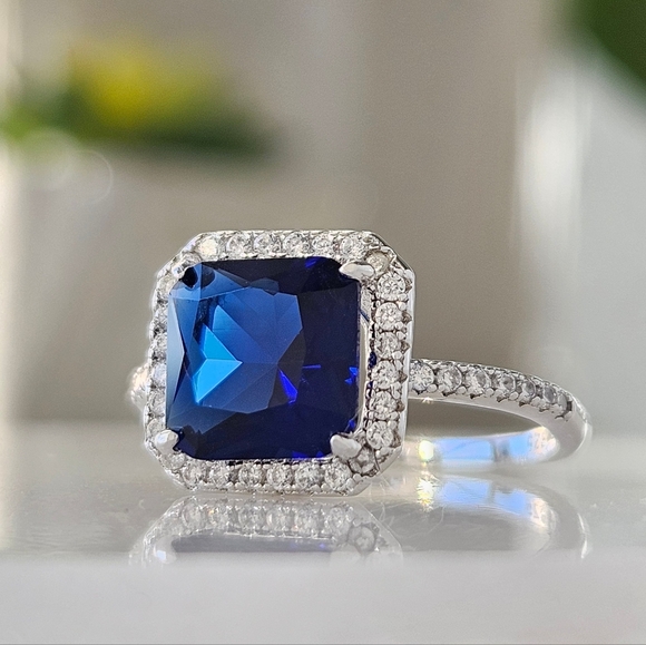 Cushion Cut Square Blue Sapphire ring, 925 Sterling Silver Charmed Aroma - Picture 3 of 7
